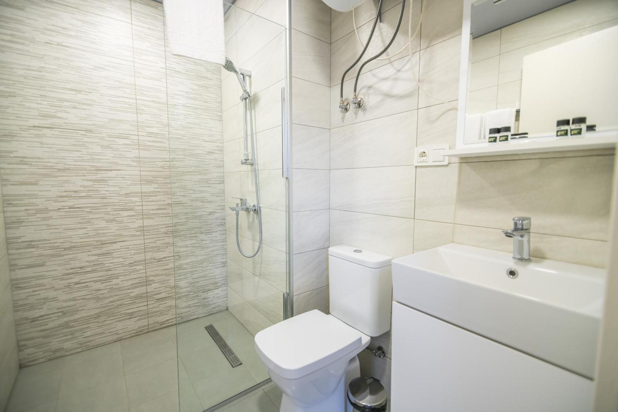 Green Side Apart Hotel Батуми Екстериор снимка