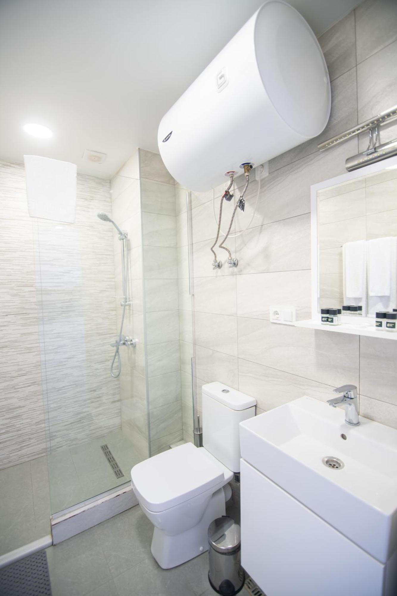 Green Side Apart Hotel Батуми Екстериор снимка