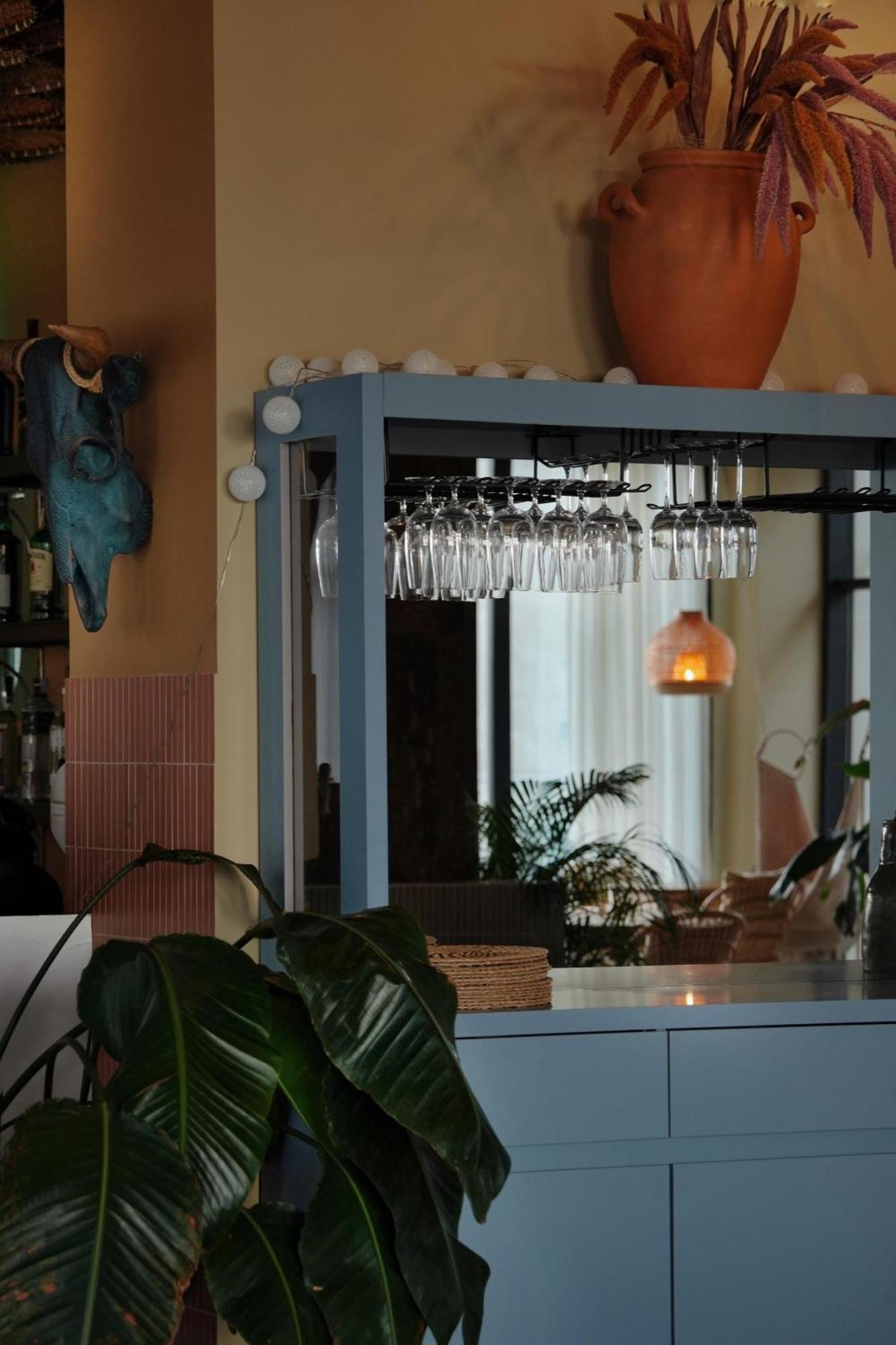 Green Side Apart Hotel Батуми Екстериор снимка