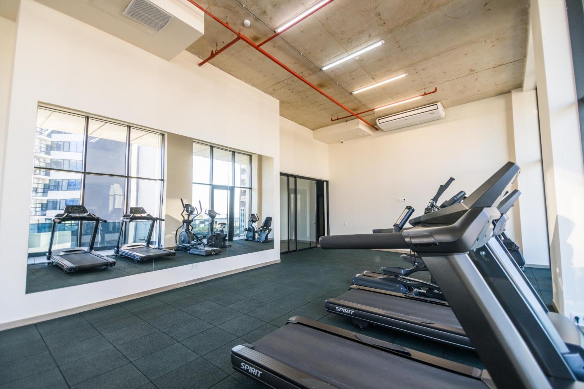 Green Side Apart Hotel Батуми Екстериор снимка